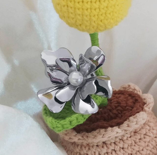 Bague fleur Grise 